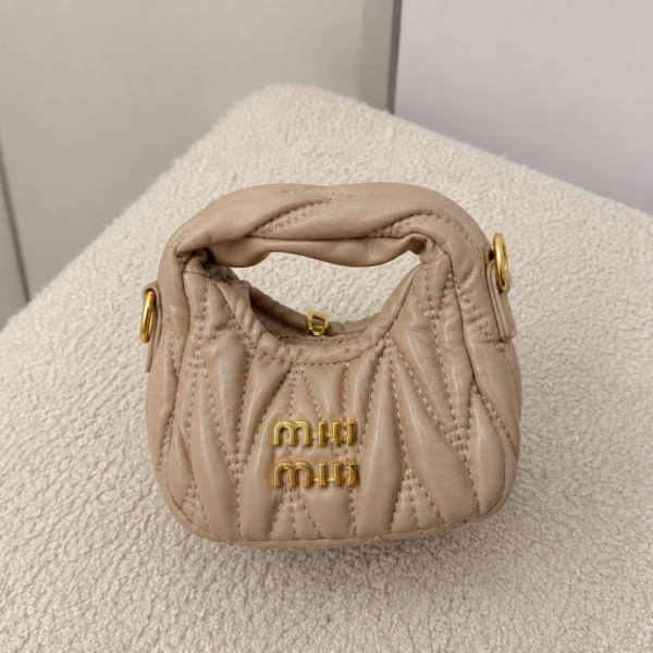 mini miu miu