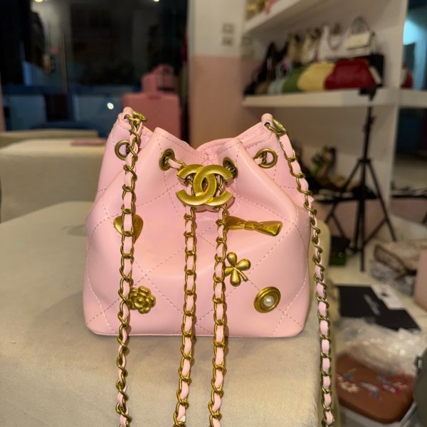 Channel charm Bucket