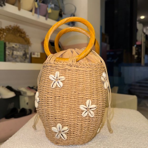 Straw Flowery