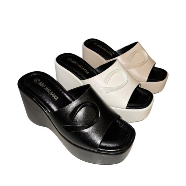 Cleo Slipper